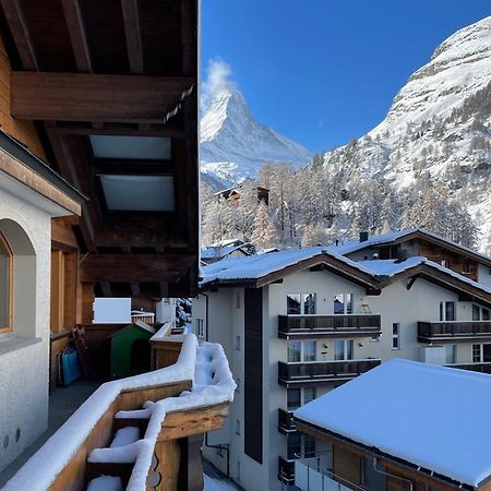 Haus Tiefbach - Apartment Cervino Zermatt Buitenkant foto