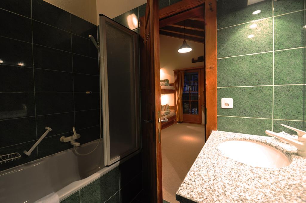 Haus Tiefbach - Apartment Cervino Zermatt Buitenkant foto