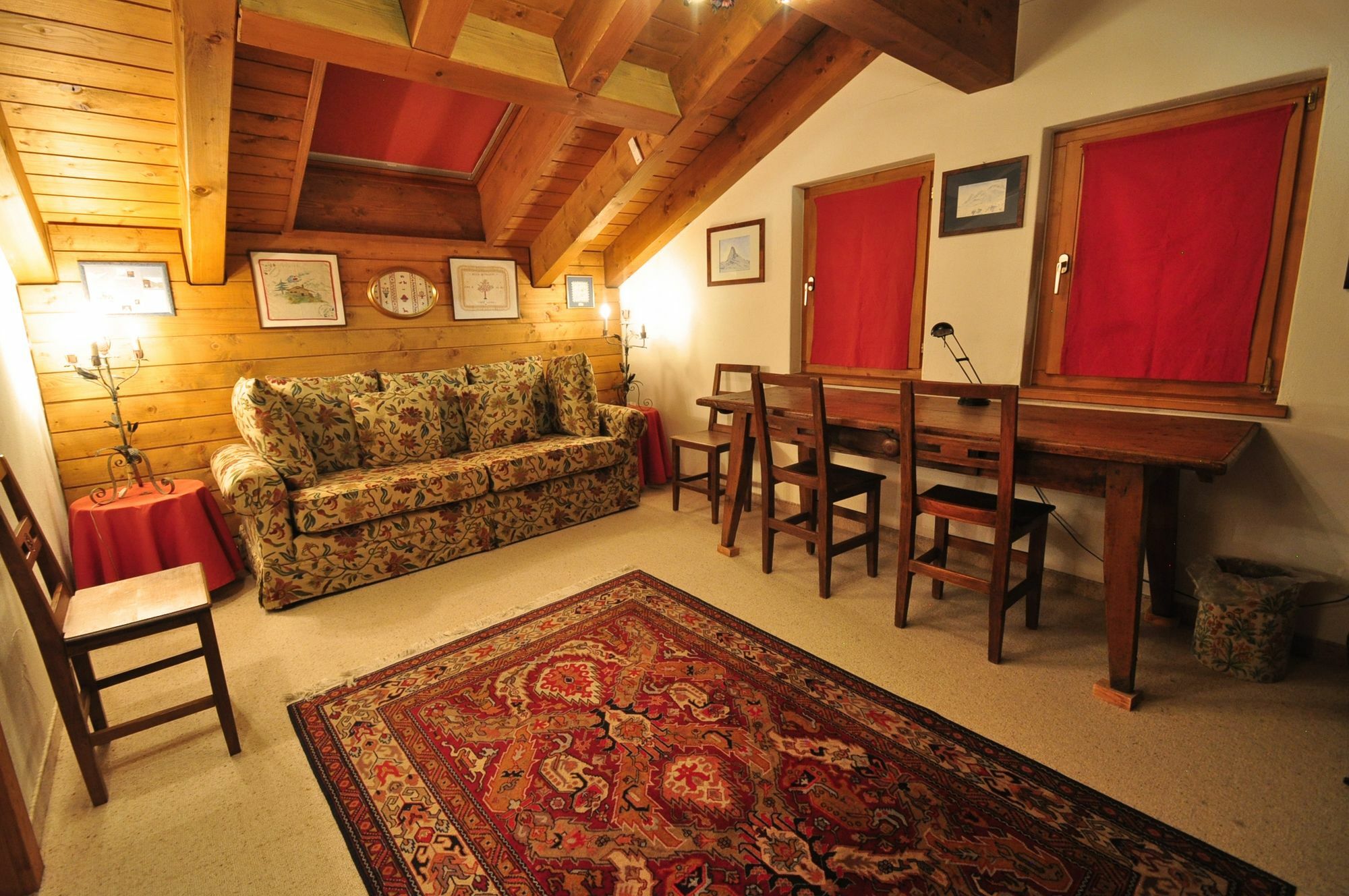 Haus Tiefbach - Apartment Cervino Zermatt Buitenkant foto
