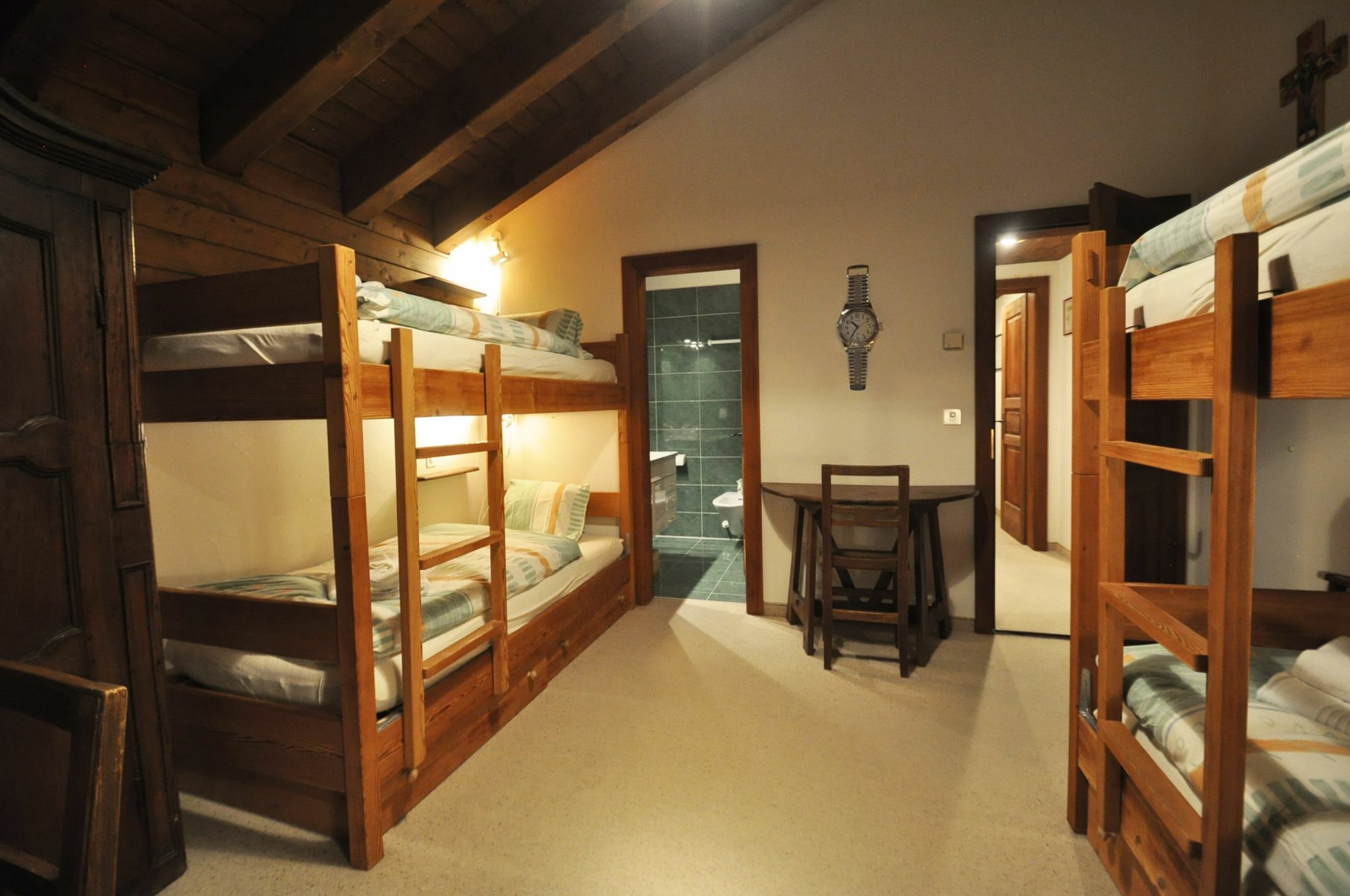 Haus Tiefbach - Apartment Cervino Zermatt Buitenkant foto