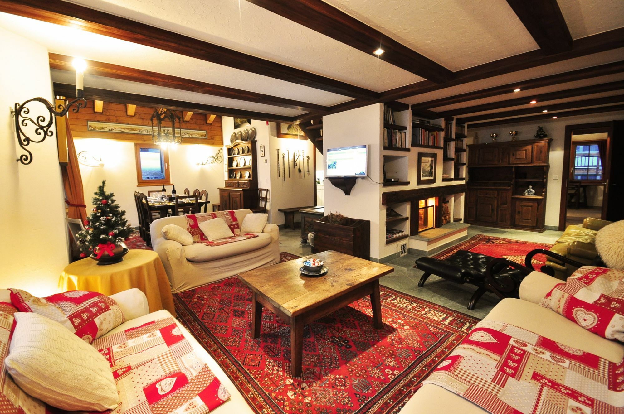 Haus Tiefbach - Apartment Cervino Zermatt Buitenkant foto